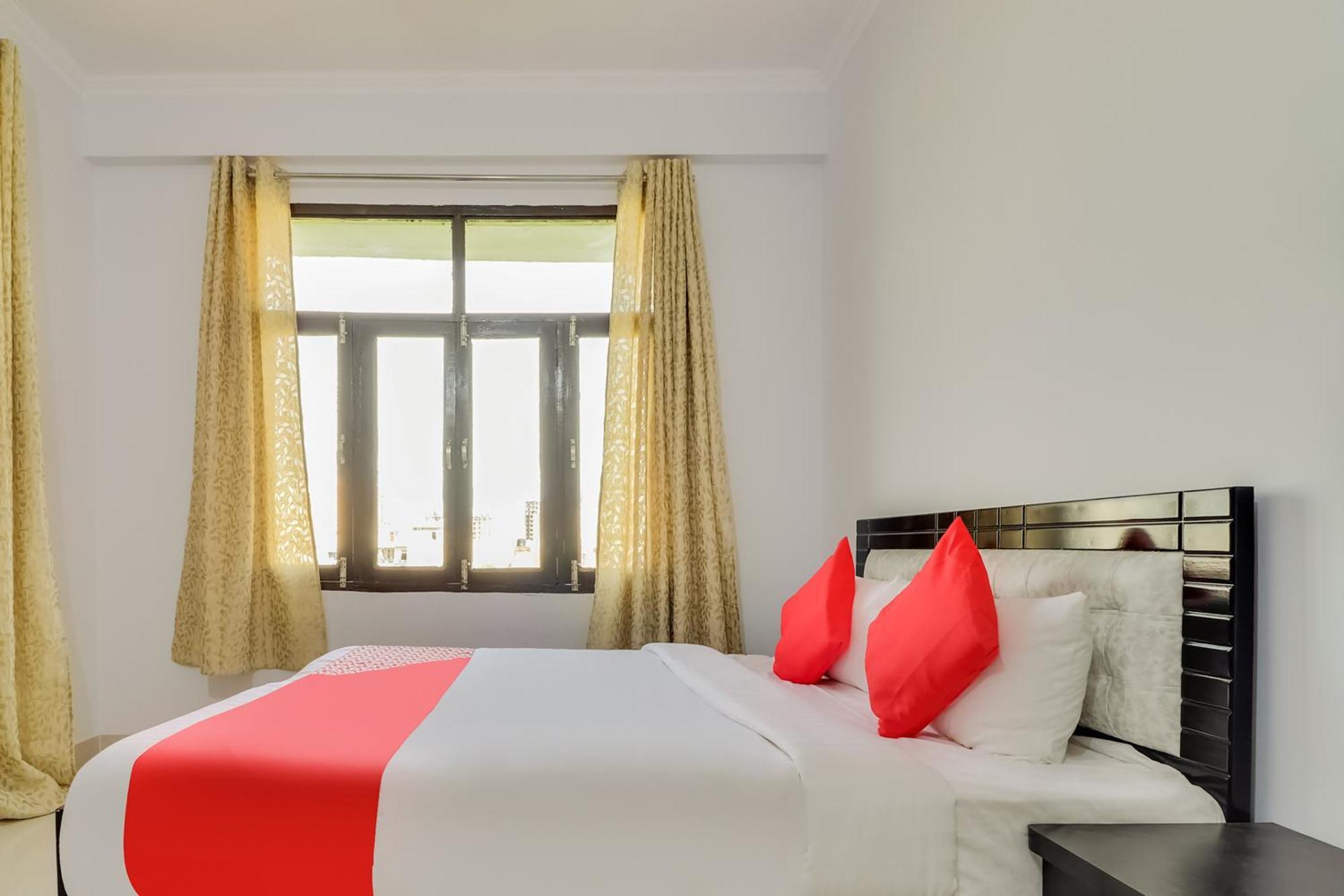 Chinhat Hotel O Vgs מראה חיצוני תמונה