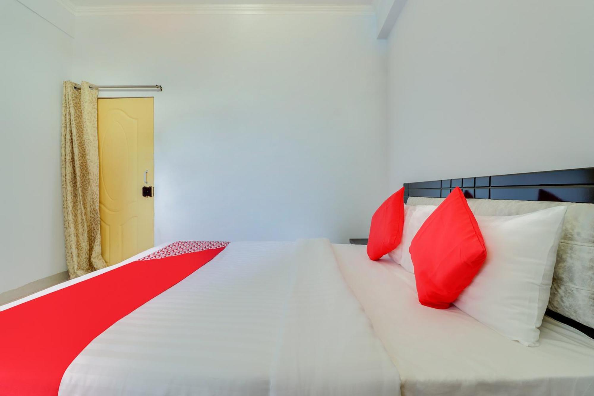 Chinhat Hotel O Vgs מראה חיצוני תמונה
