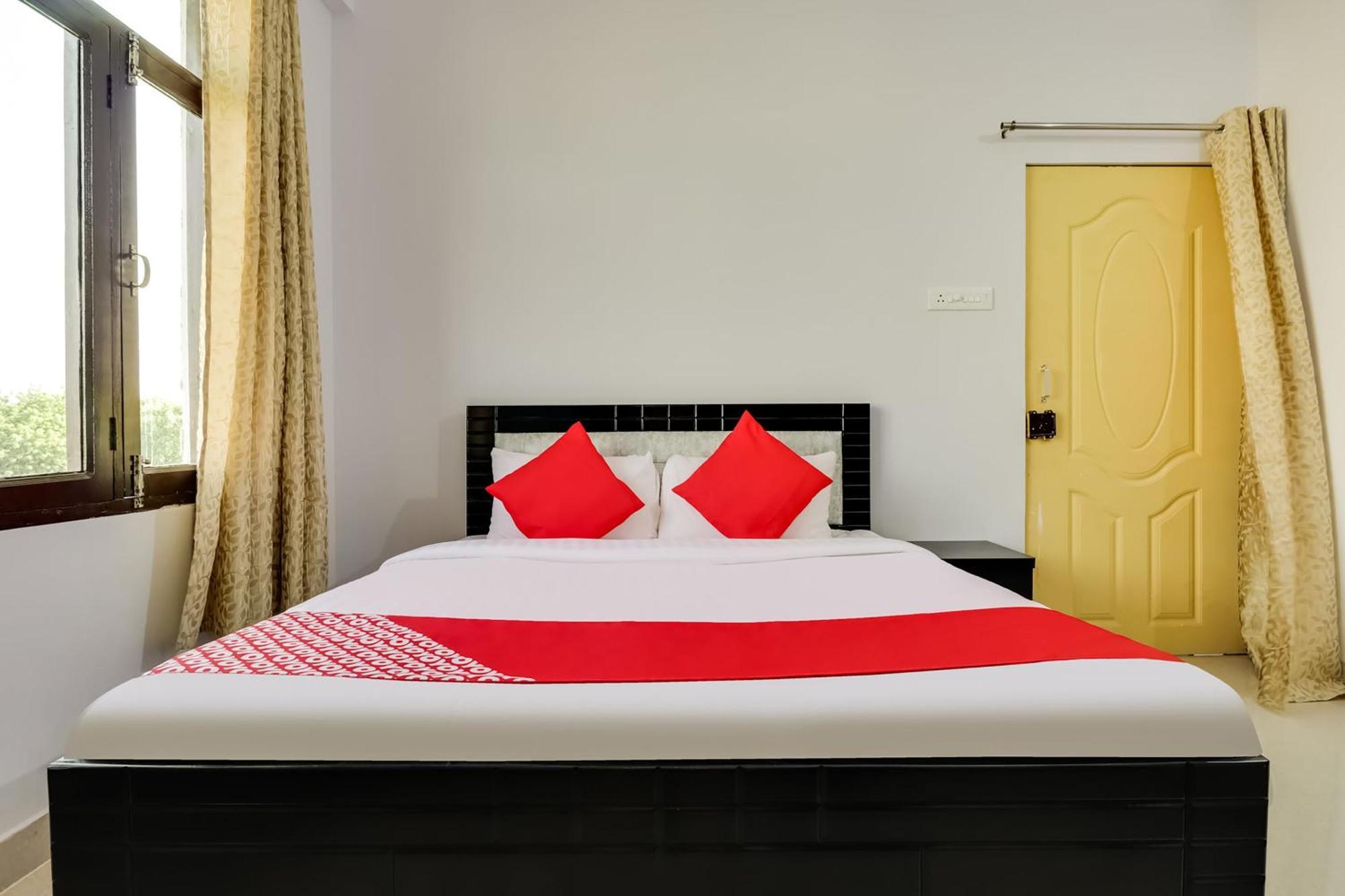 Chinhat Hotel O Vgs מראה חיצוני תמונה